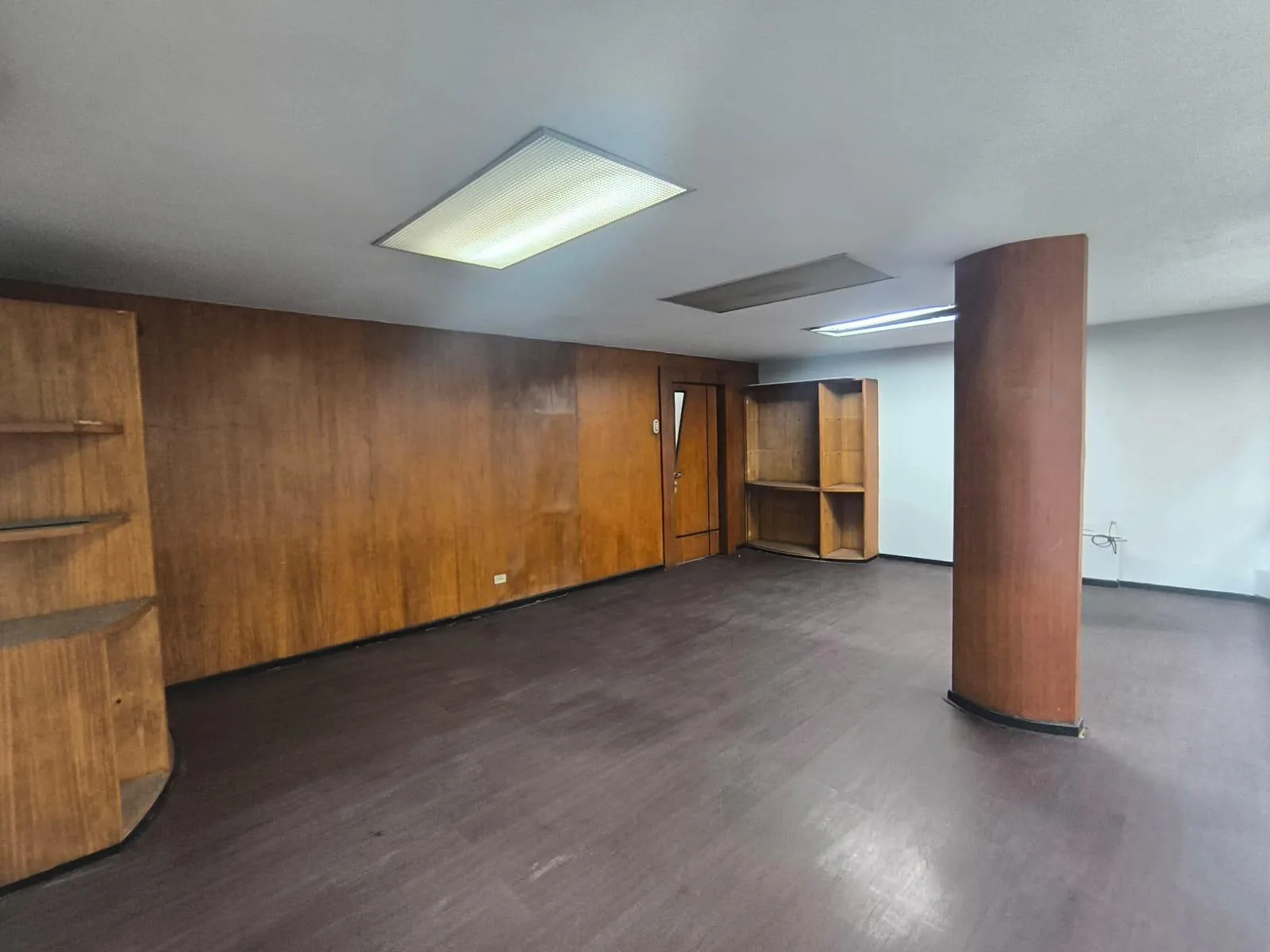 Edificio Comercial en Venta, Centro de Guayaquil KarR