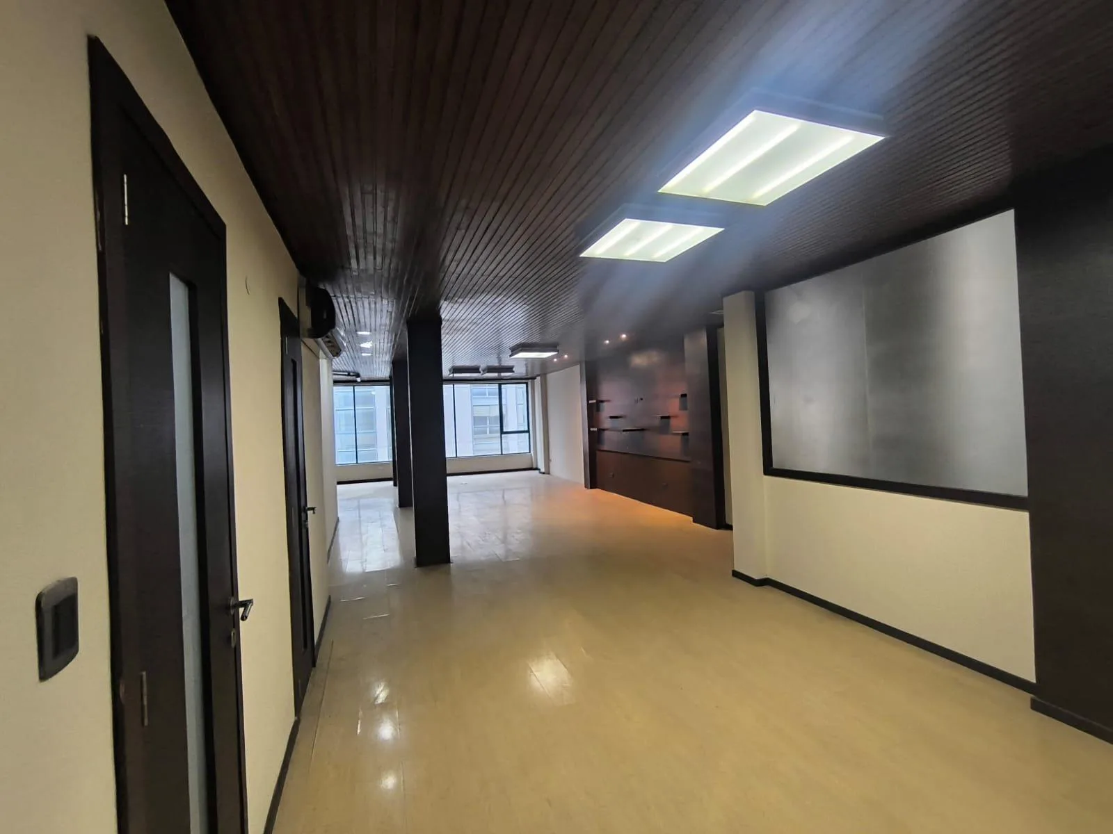 Edificio Comercial en Venta, Centro de Guayaquil KarR