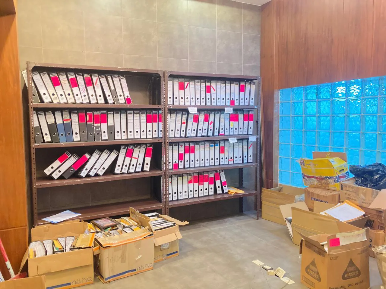 Edificio Comercial en Venta, Centro de Guayaquil KarR