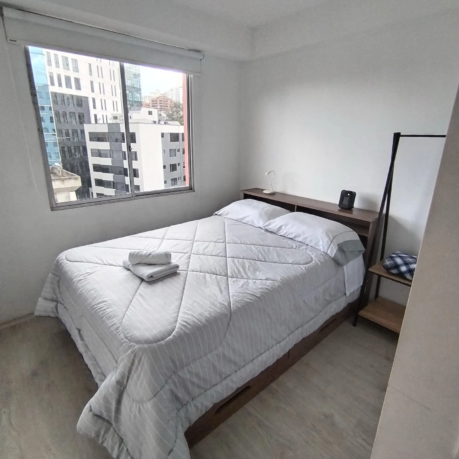 Alquiler departamento amoblado 6 de Diciembre Sector La Paz Iñaquito VanRo