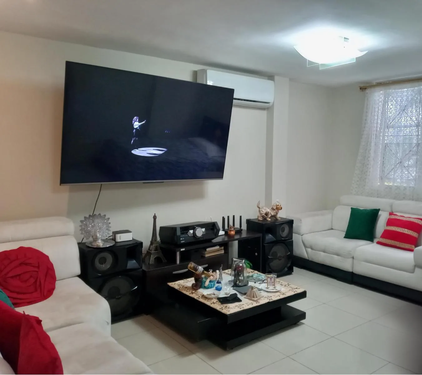 Casa en Venta en la Urb. Cataluña, Samborondón ChrS