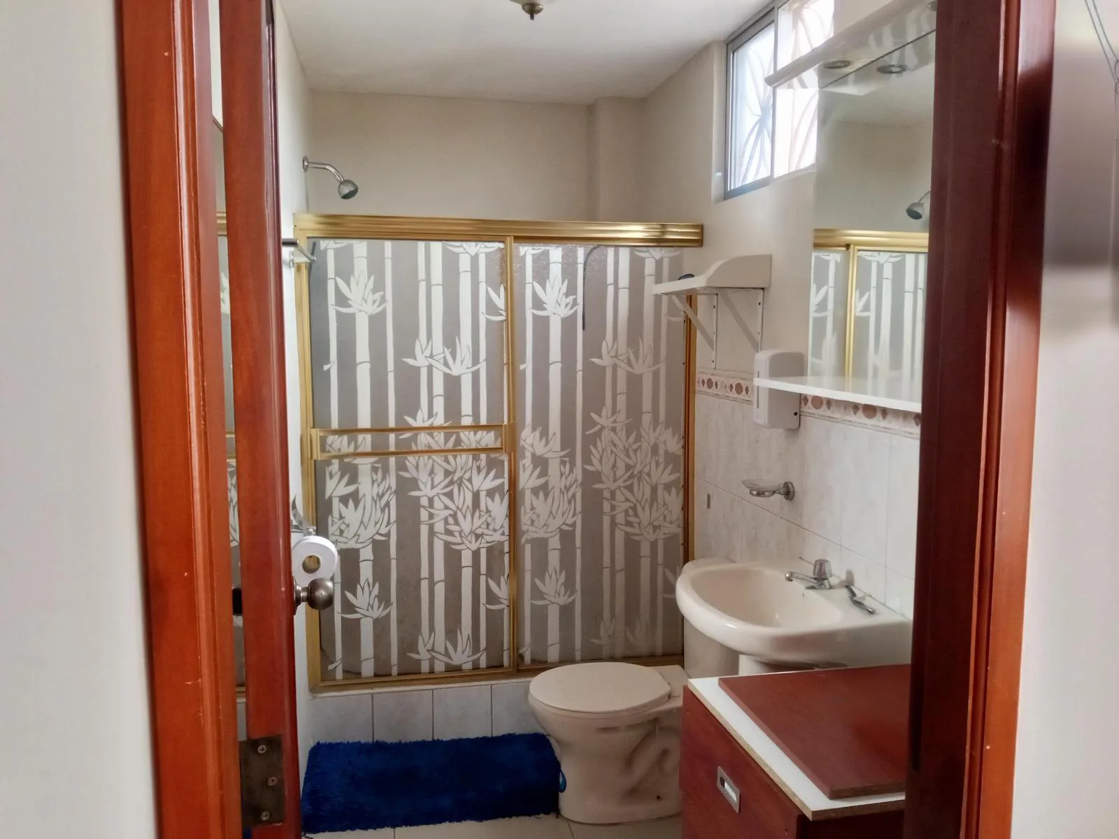 Casa en Venta en la Urb. Cataluña, Samborondón ChrS