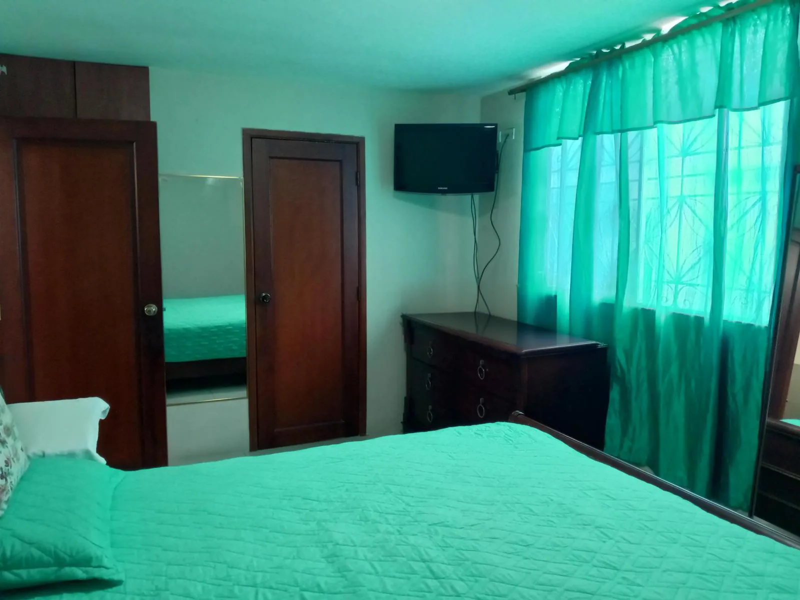 Casa en Venta en la Urb. Cataluña, Samborondón ChrS