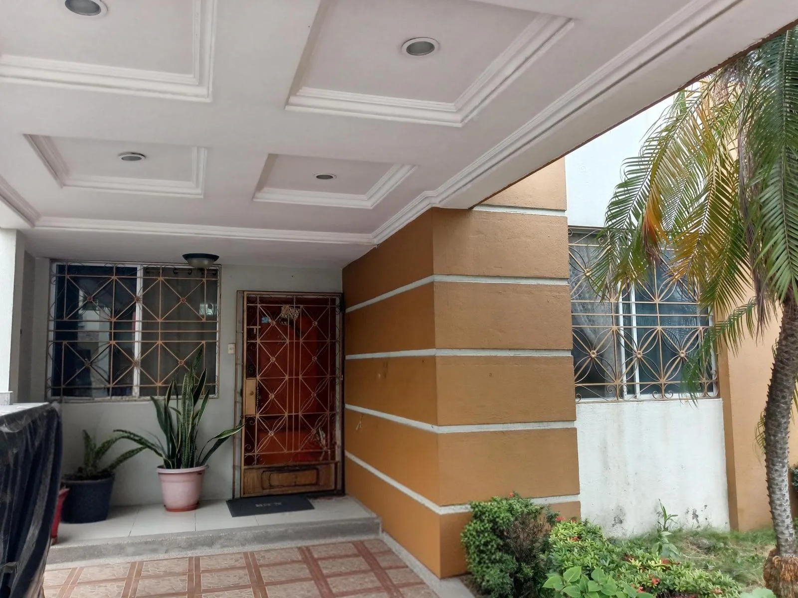 Casa en Venta en la Urb. Cataluña, Samborondón ChrS