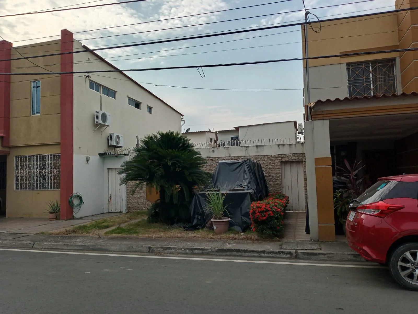 Terreno en Venta en la Urb. Cataluña, Daule ChrS
