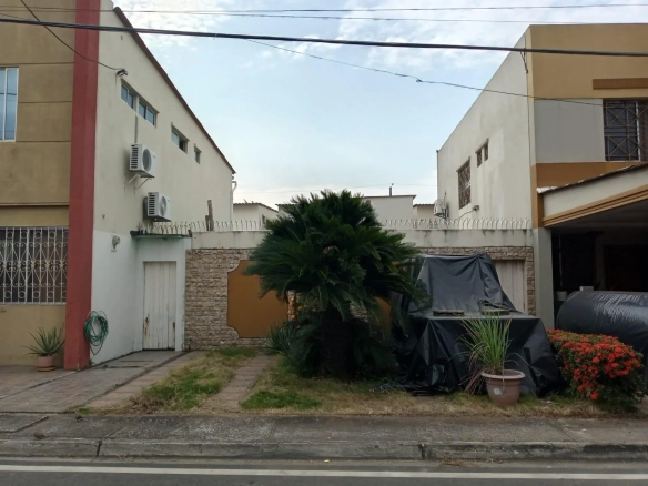 Terreno en Venta en la Urb. Cataluña, Daule ChrS