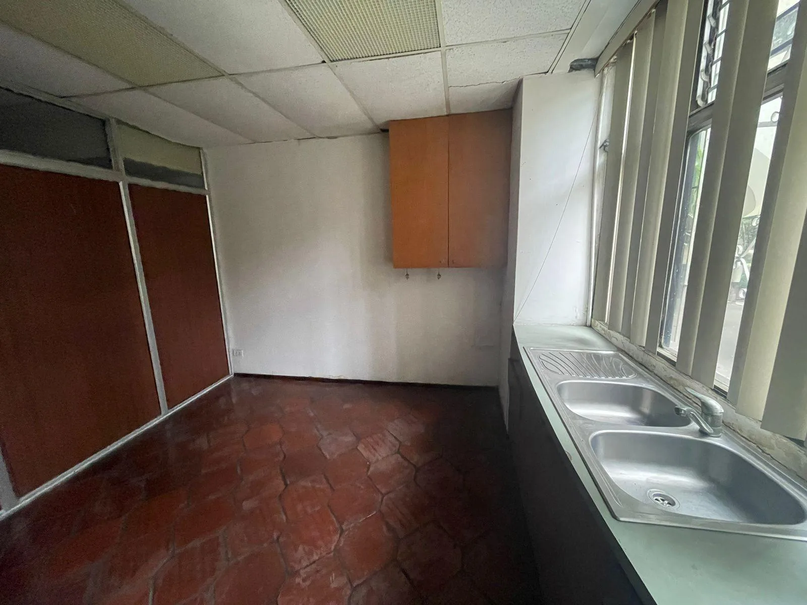Se vende oficina en edificio El Fortín JosS
