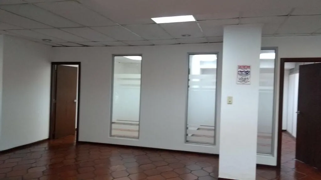 Se vende oficina en edificio El Fortín JosS