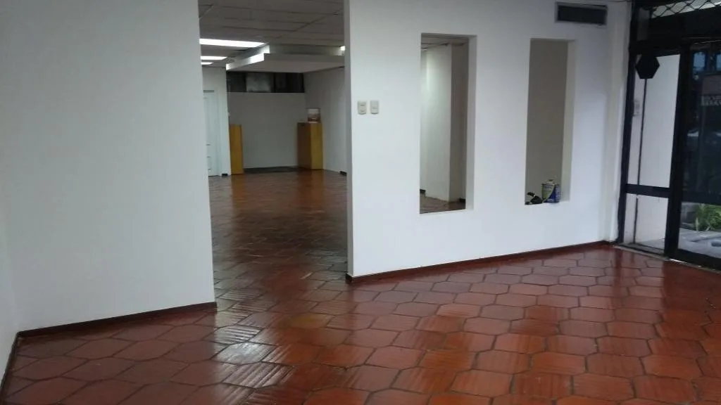 Se vende oficina en edificio El Fortín JosS