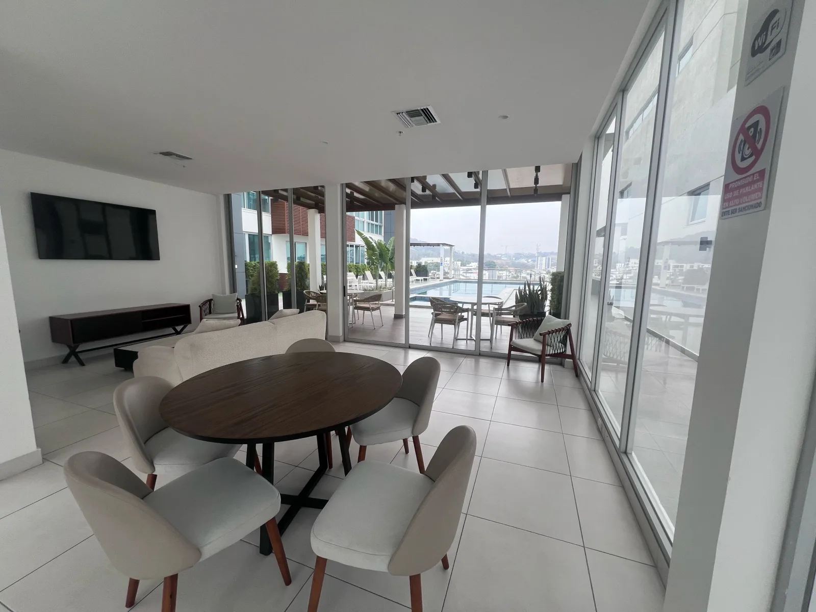 Departamento en Venta en Los Ceibos AndB