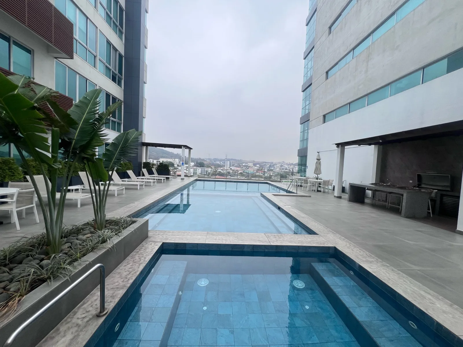 Departamento en Venta en Los Ceibos AndB