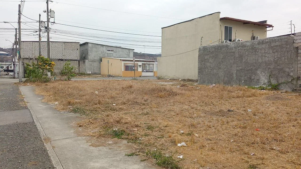 Terreno en Venta en Mi Lote Norte de Guayaquil ChrS