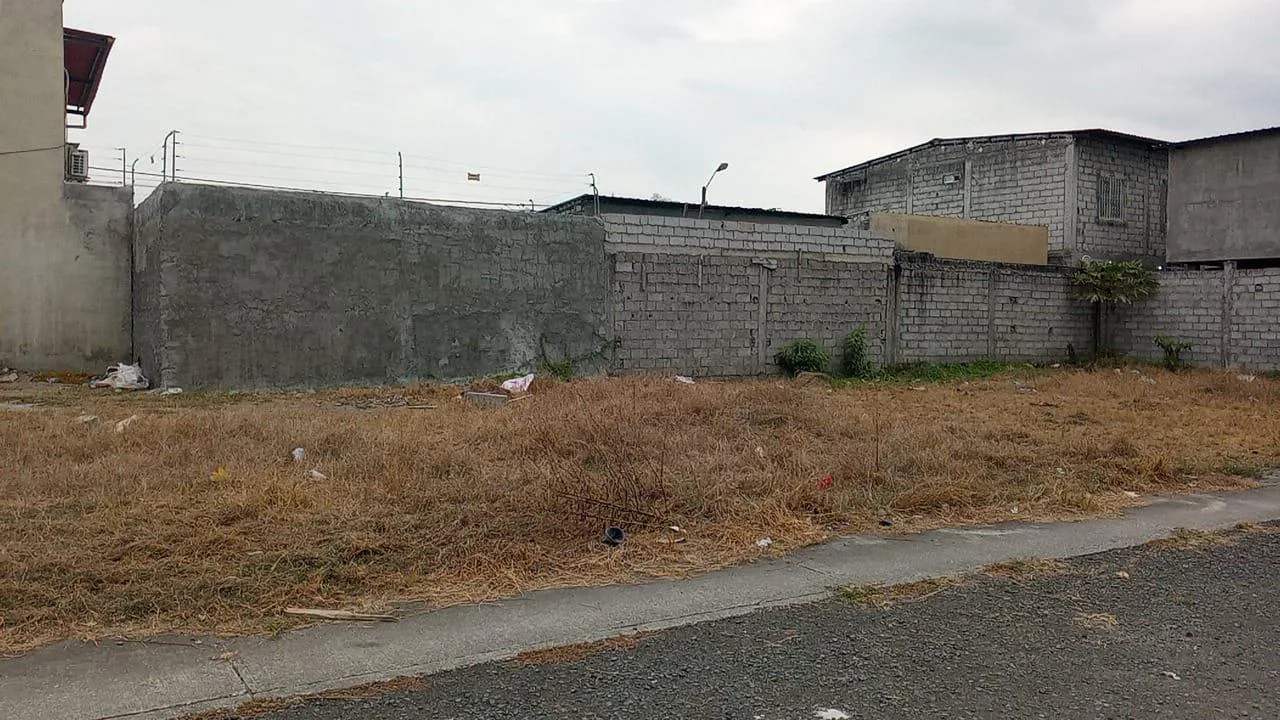 Terreno en Venta en Mi Lote Norte de Guayaquil ChrS