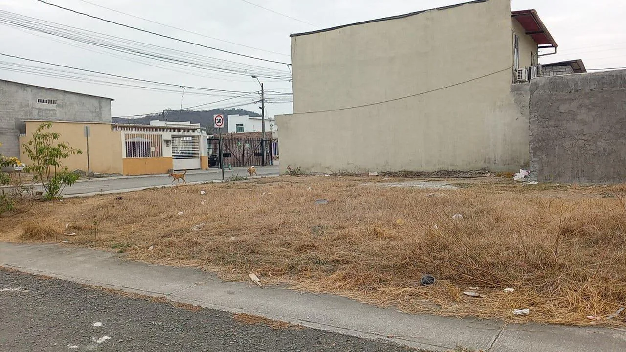 Terreno en Venta en Mi Lote Norte de Guayaquil ChrS