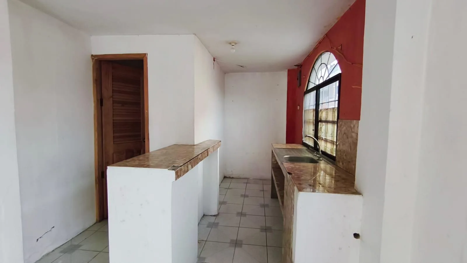 Casa Rentera Esquinera en Venta Sur de Guayaquil, Cipreses RonR