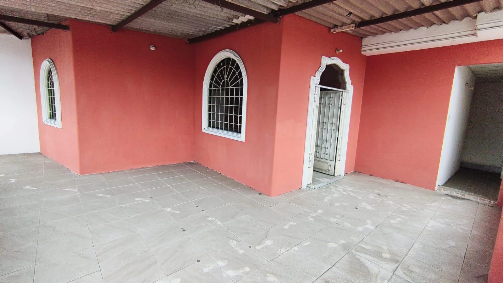 Casa Rentera Esquinera en Venta Sur de Guayaquil, Cipreses RonR