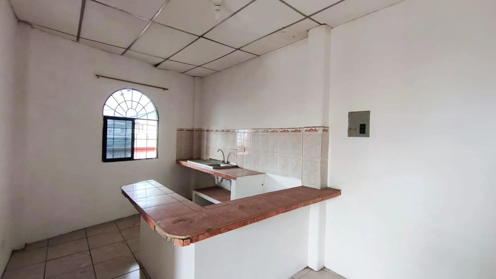 Casa Rentera Esquinera en Venta Sur de Guayaquil, Cipreses RonR