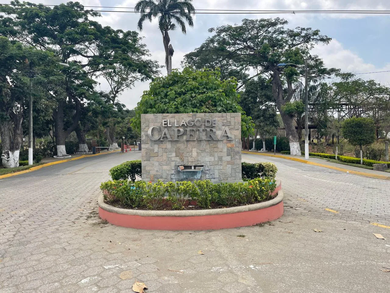 Se vende terreno en Lago de Capeira JosS