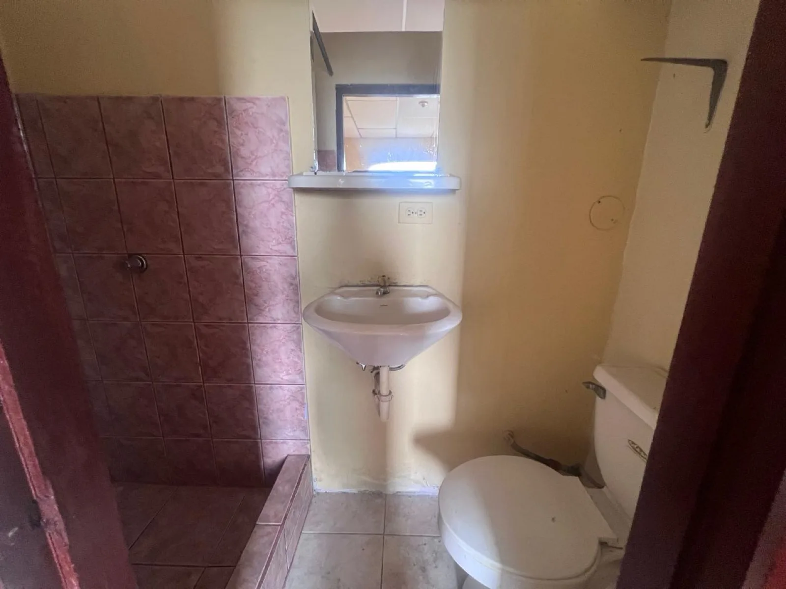 Casa rentera en Venta en La Prosperina AndB