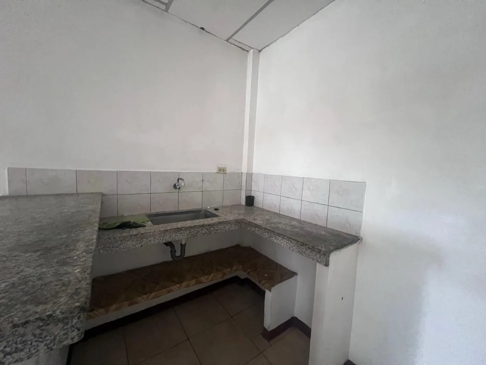 Casa rentera en Venta en La Prosperina AndB