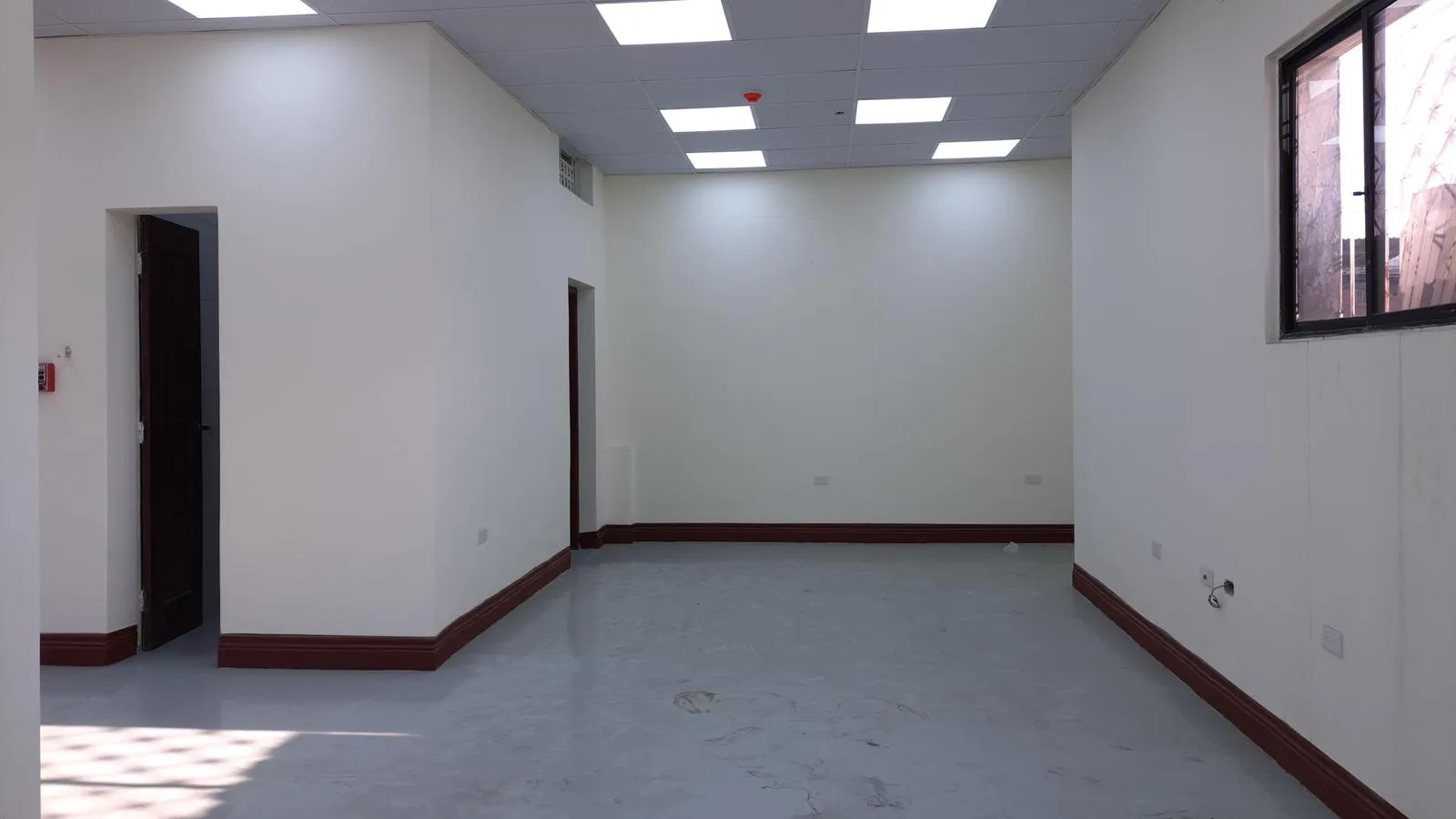 Local Comercial en alquiler Guaranda y Maldonado SanS