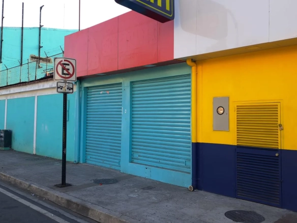 Local Comercial en alquiler Guaranda y Maldonado SanS