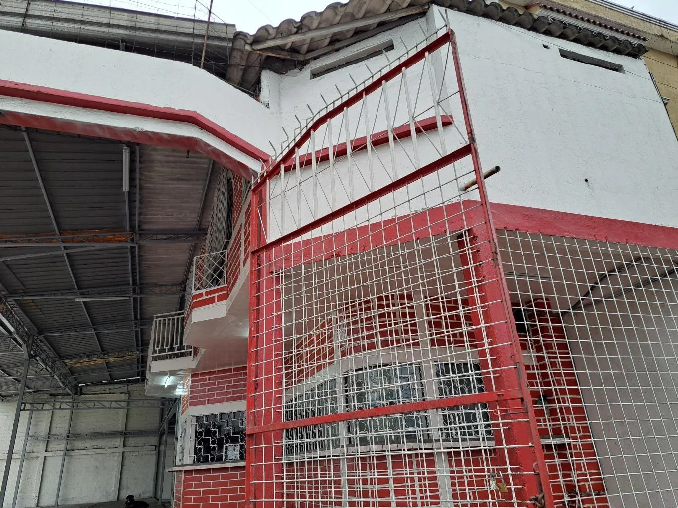 Alquiler Terreno y Local frente al Mercado Las Esclusas Sur SanS