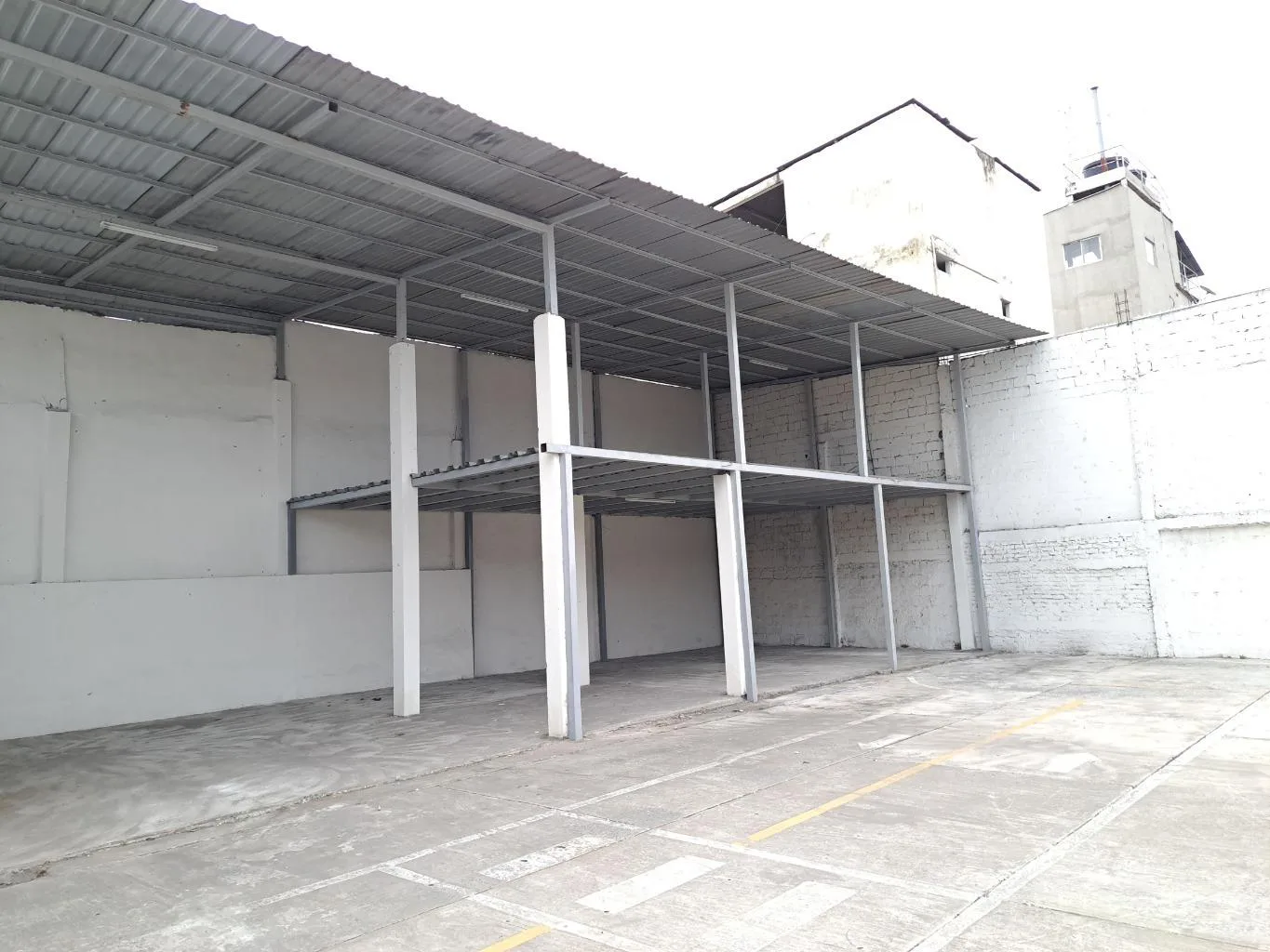 Alquiler Terreno y Local frente al Mercado Las Esclusas Sur SanS