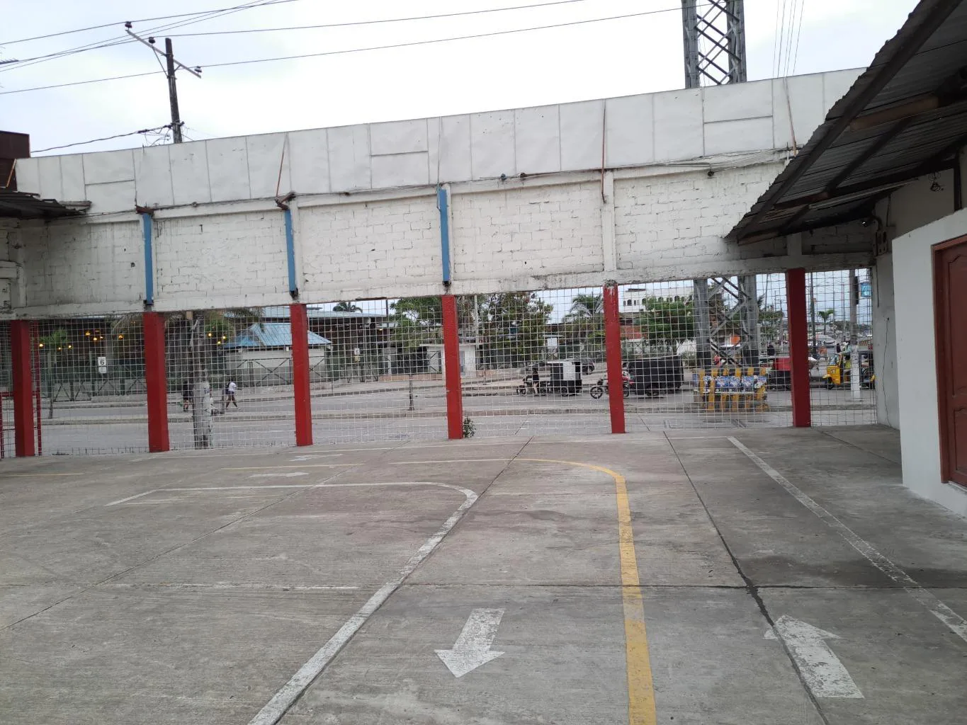 Alquiler Terreno y Local frente al Mercado Las Esclusas Sur SanS