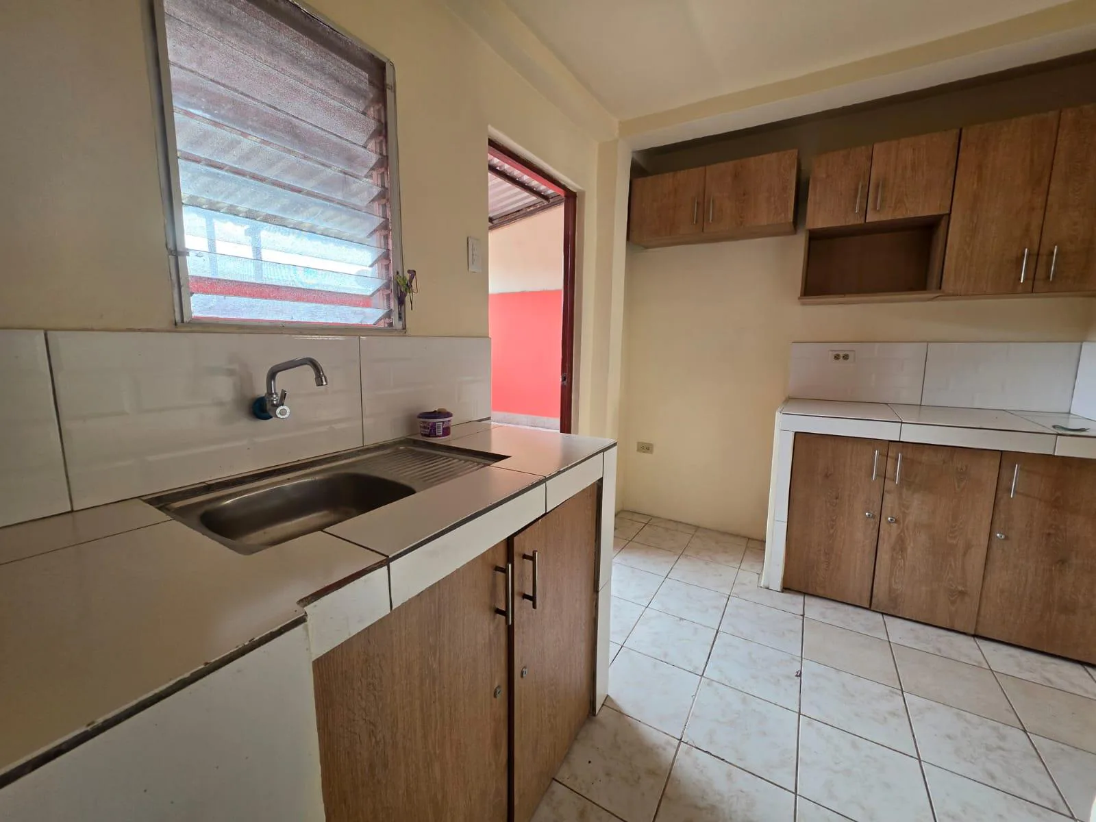 Casa en Venta, Urbanizacion Colinas Del Sol, AnaA