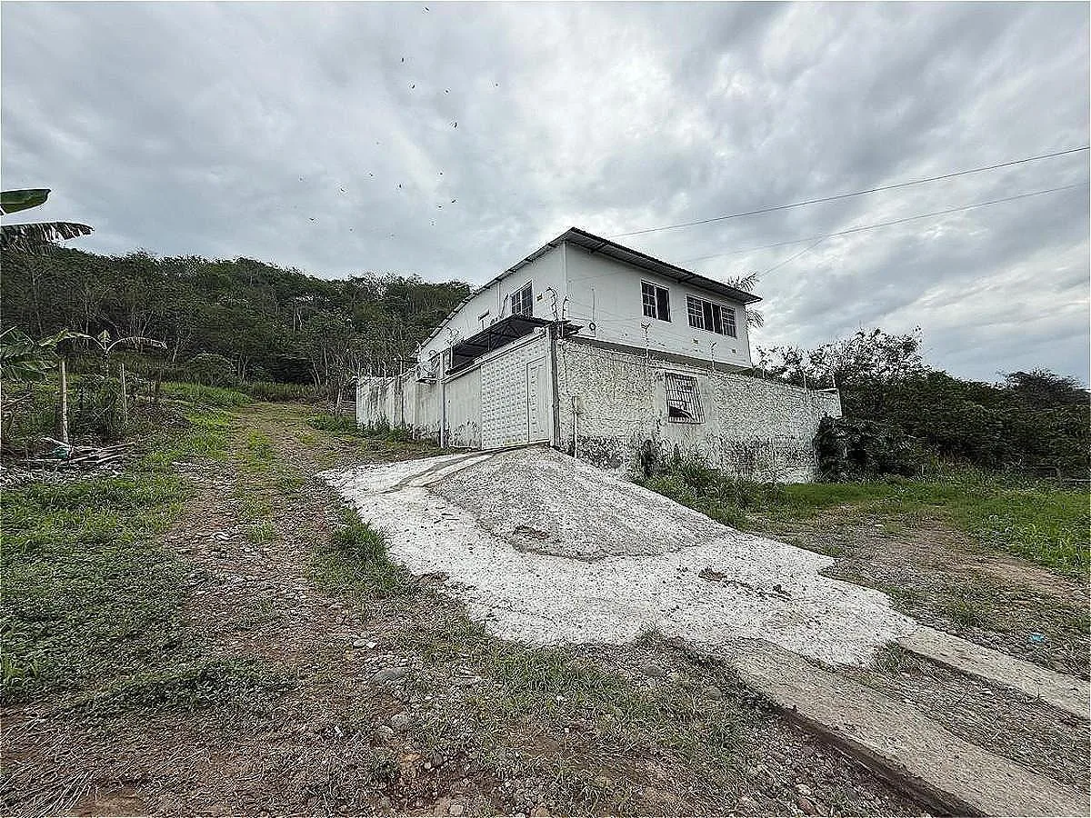 Vendo Casa en la Ciudad de Esmeraldas AleMo