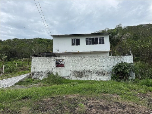 Vendo Casa en la Ciudad de Esmeraldas AleMo