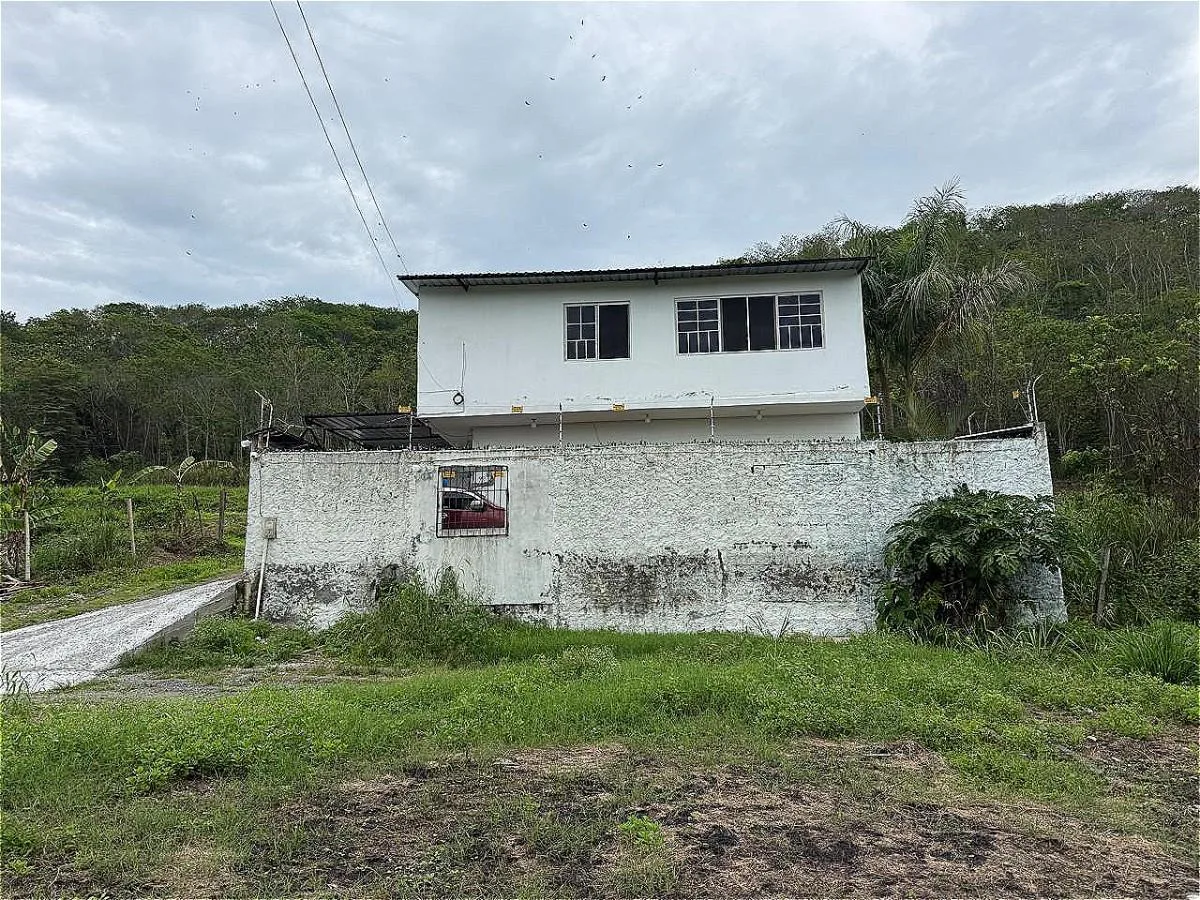 Vendo Casa en la Ciudad de Esmeraldas AleMo