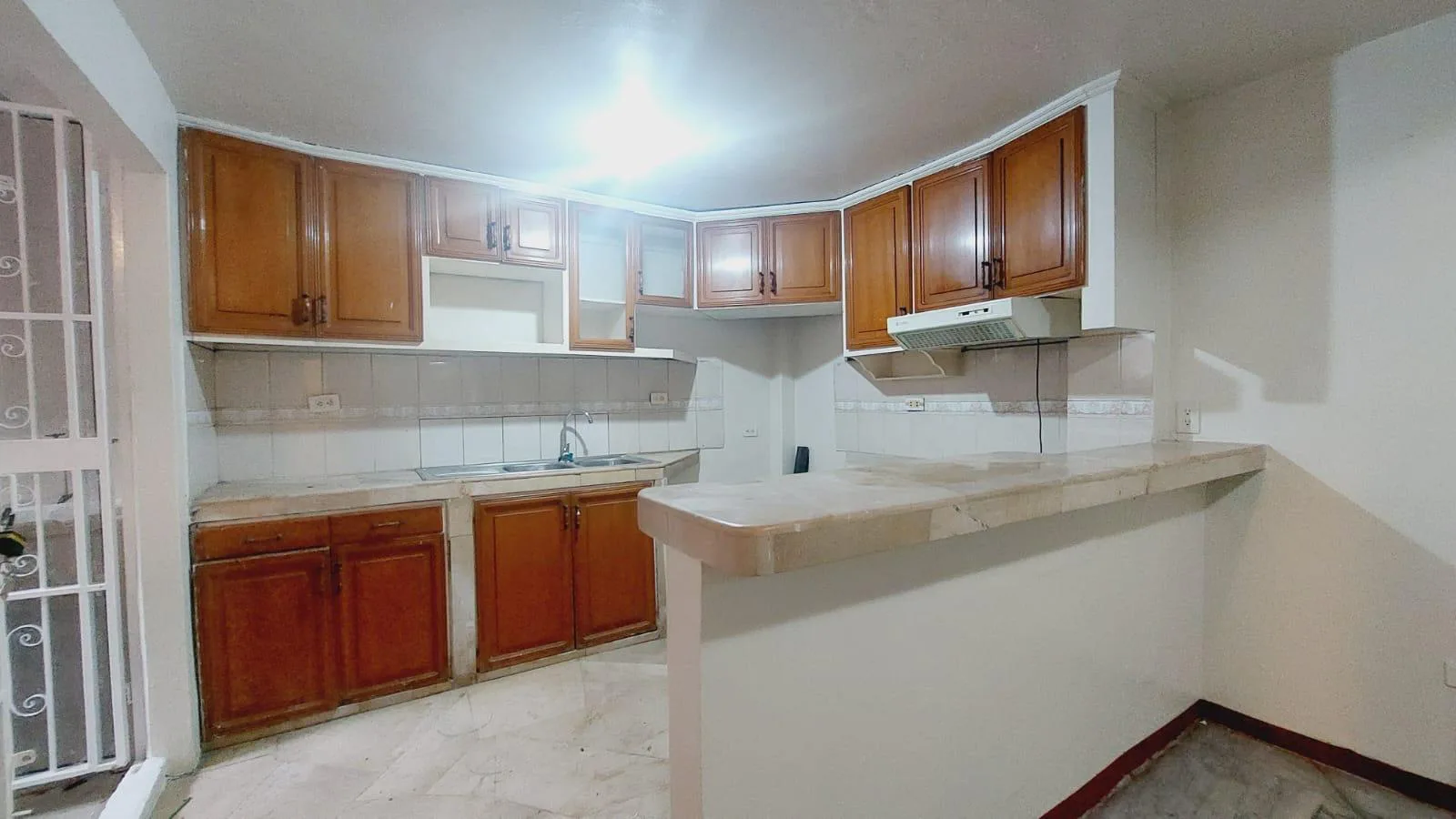 Casa en Venta Urdesa Central avenida Las Monjas y El Salado Norte de Guayaquil GraC