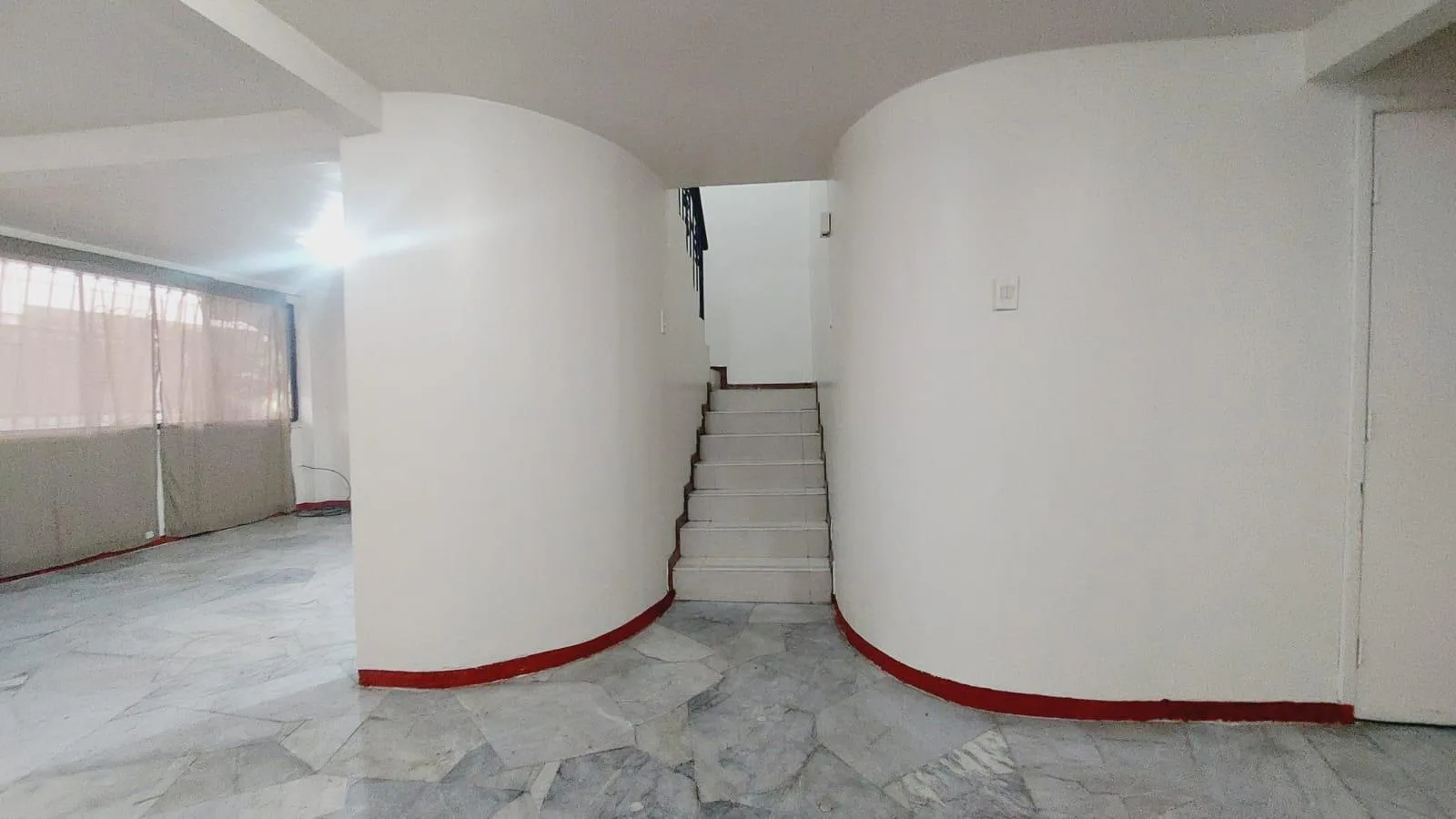 Casa en Venta Urdesa Central avenida Las Monjas y El Salado Norte de Guayaquil GraC