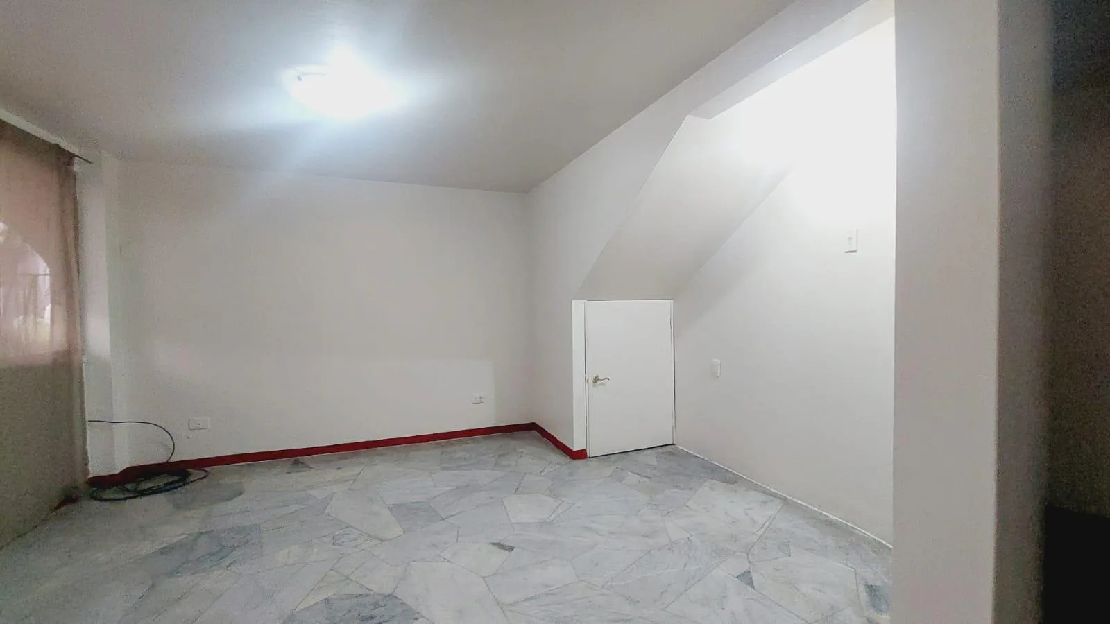 Casa en Venta Urdesa Central avenida Las Monjas y El Salado Norte de Guayaquil GraC