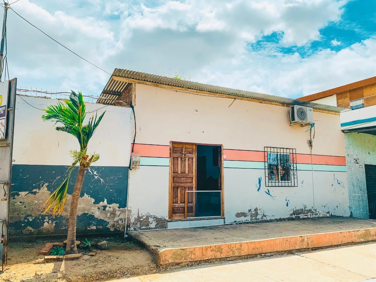 Venta de terreno con casa en Manta VanC