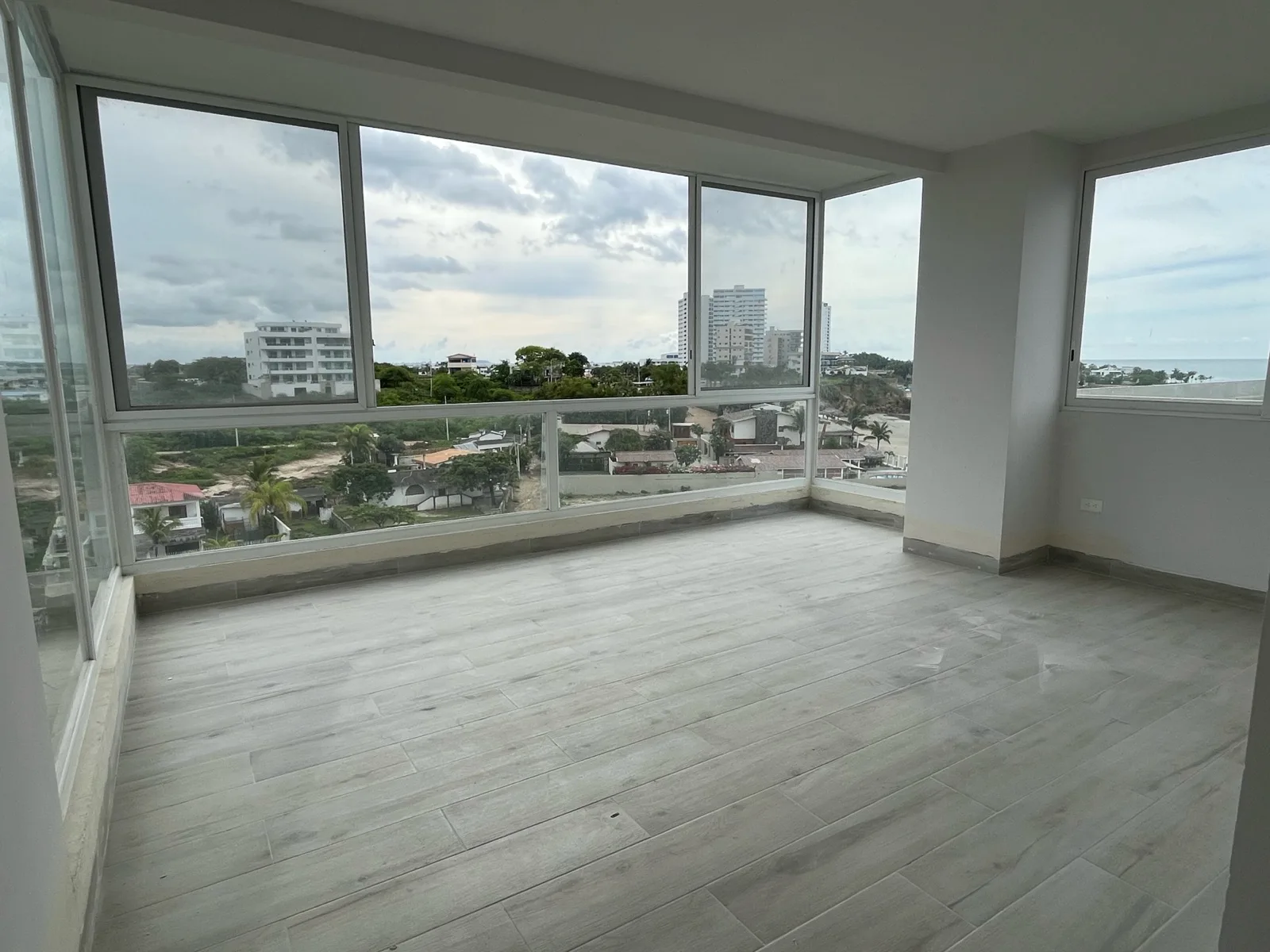 Departamento en venta en Punta Blanca a 100 metros del mar VanRo