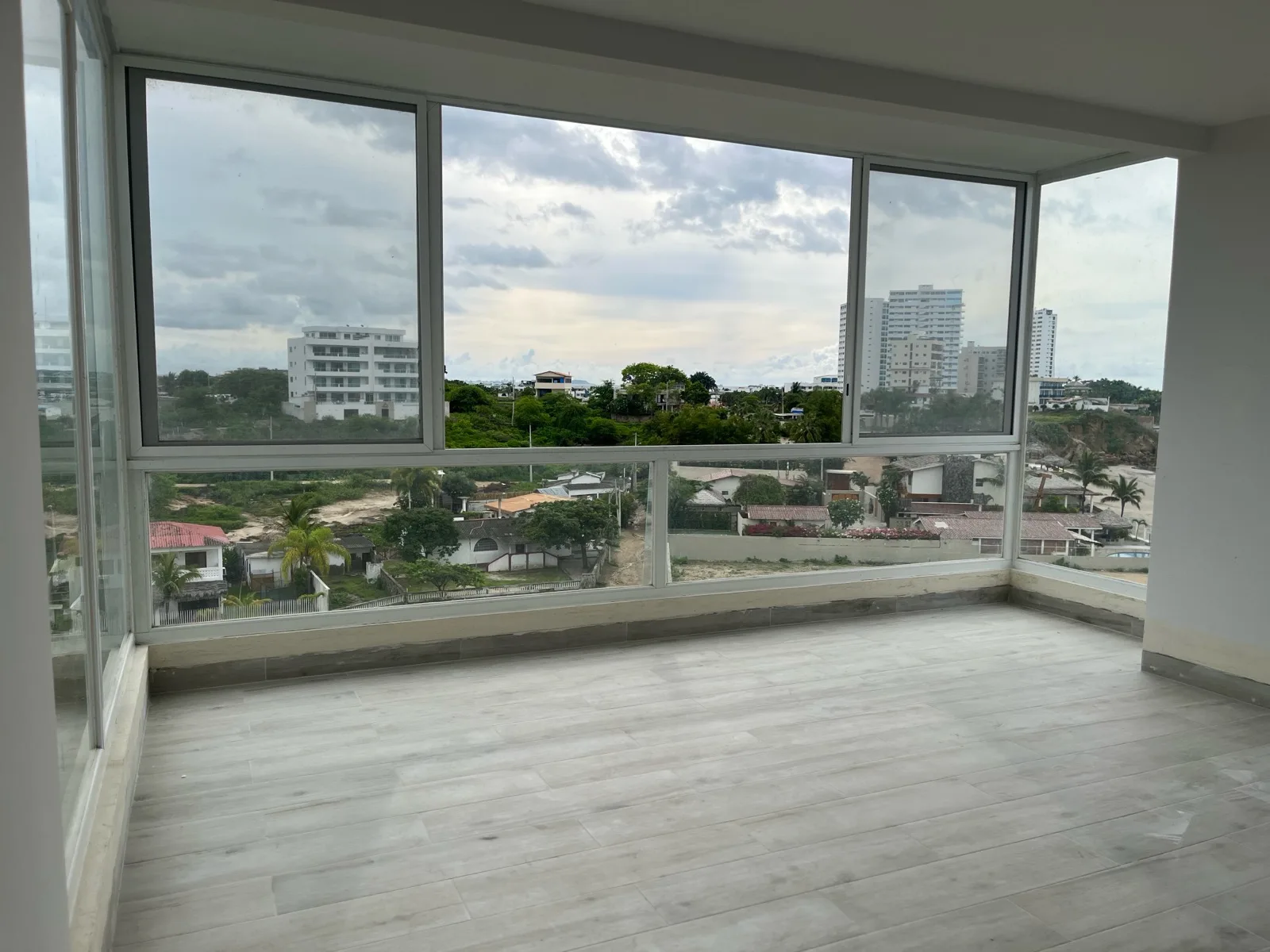 Departamento en venta en Punta Blanca a 100 metros del mar VanRo