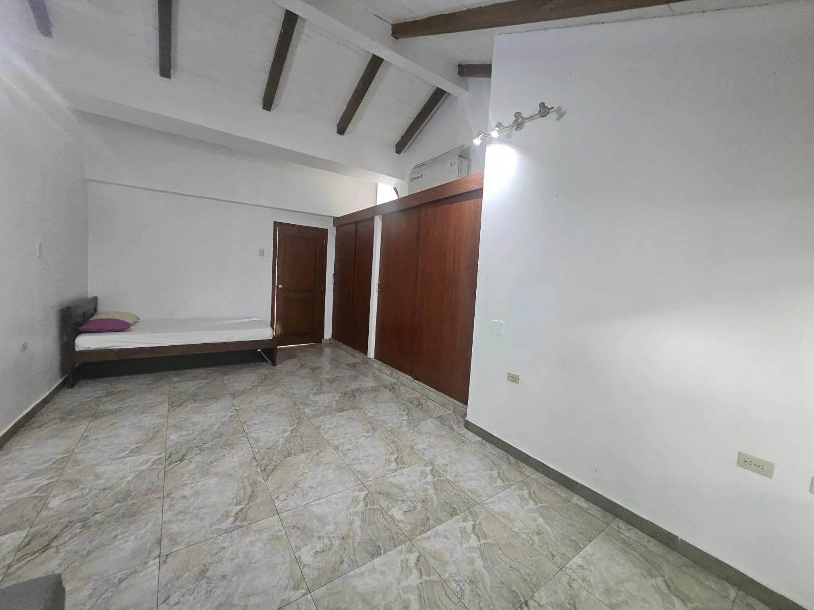 Se vende casa en Lago Capeira AnaA