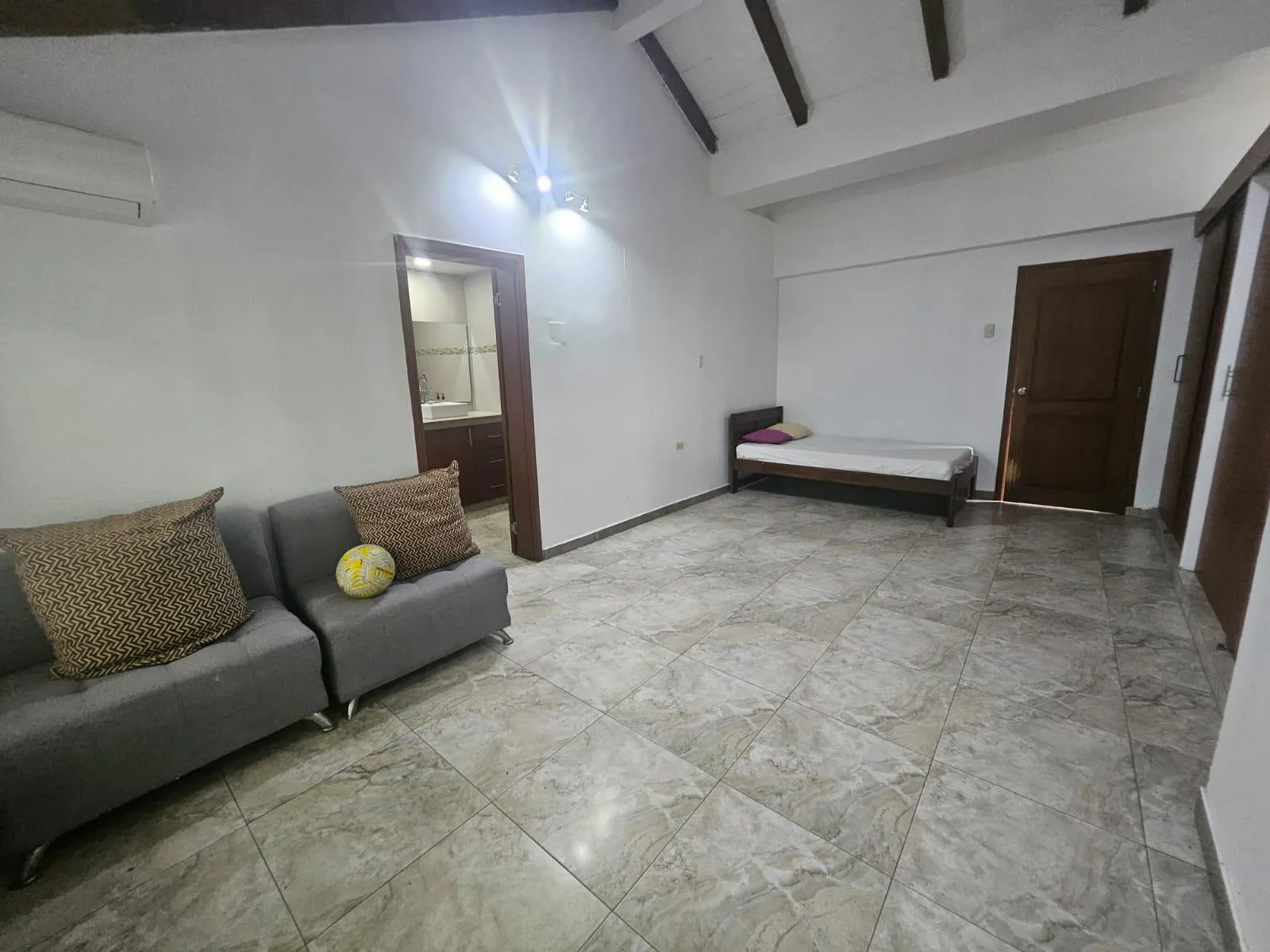 Se vende casa en Lago Capeira AnaA