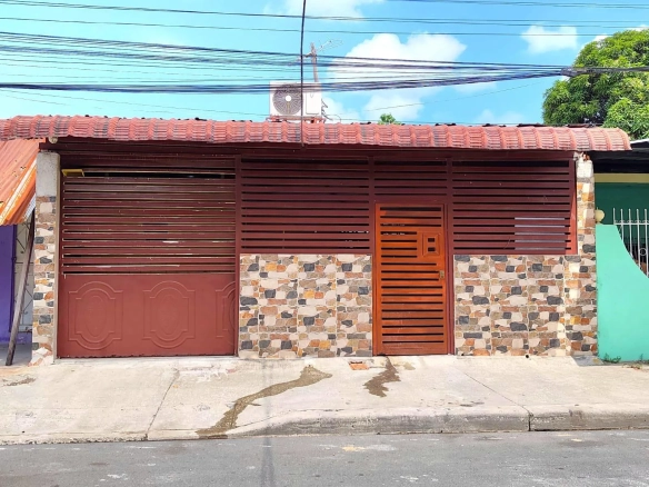 Casa en Venta Union de Bananeros Sur de la Ciudad ShrE