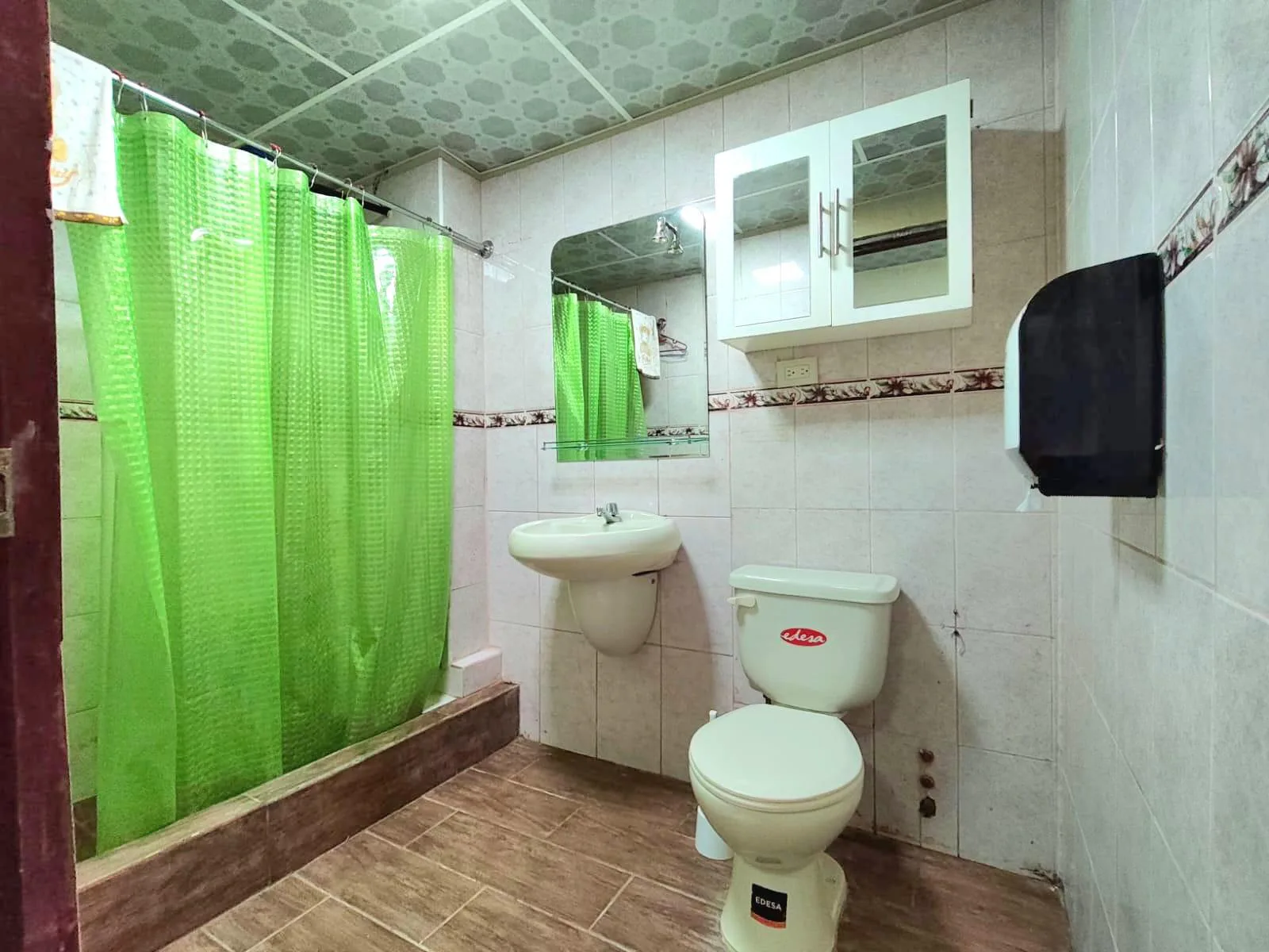 Casa en Venta Union de Bananeros Sur de la Ciudad ShrE