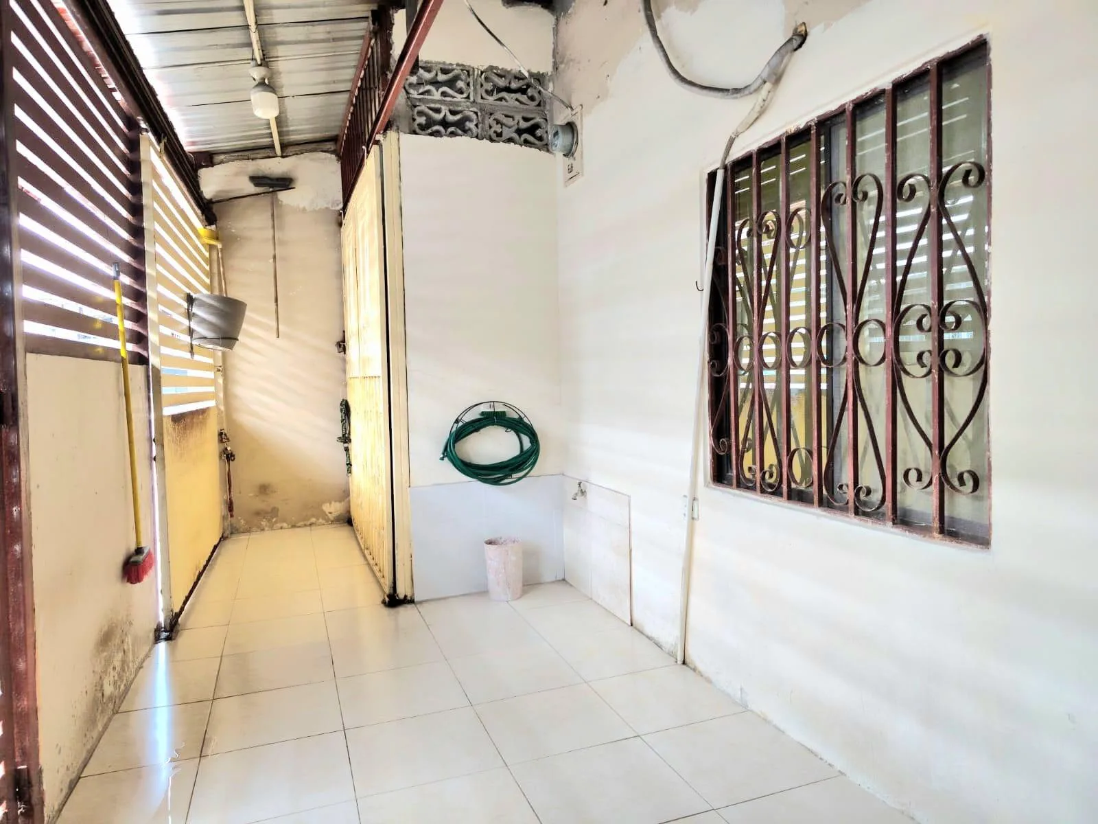 Casa en Venta Union de Bananeros Sur de la Ciudad ShrE
