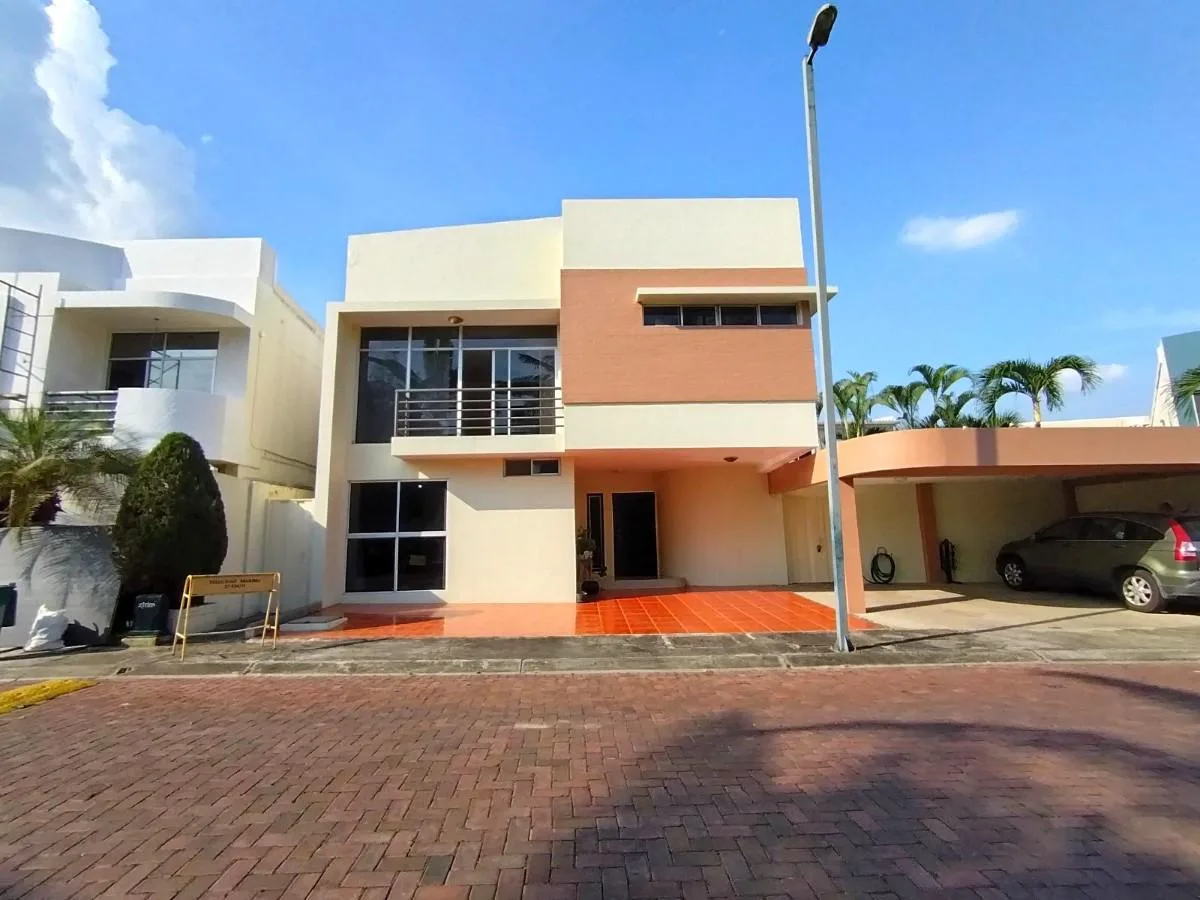 Casa en Venta en Belohorizonte en Vía a la Costa EstF