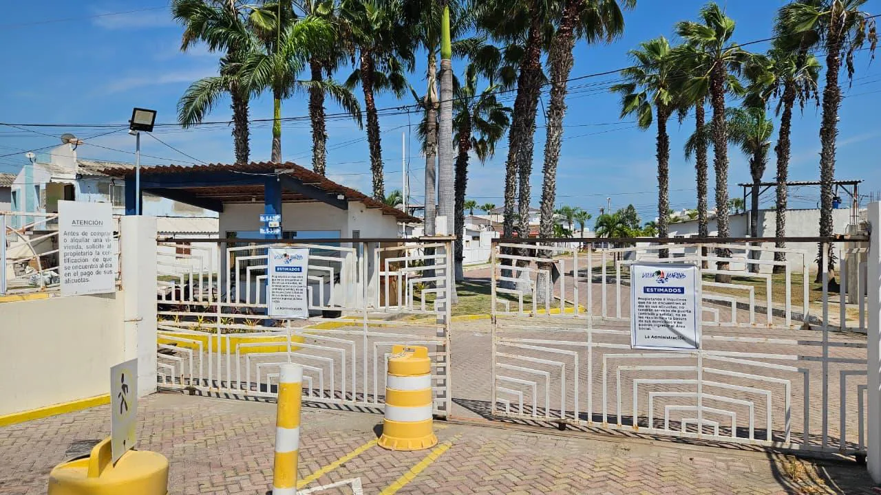 VENTA CASA URB. VILLA MARINA. RUTA SPONDYLUS.CAPAES. SANTA ELENA VivC