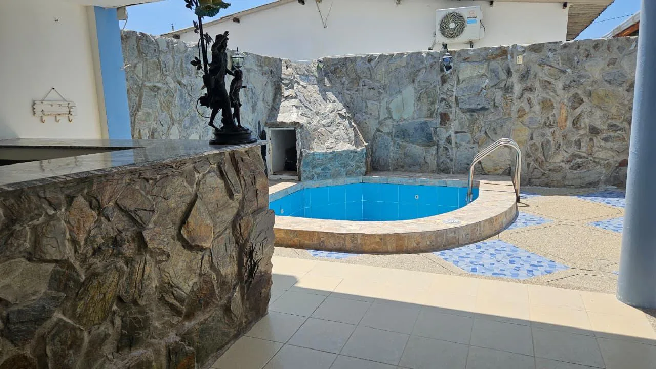 VENTA CASA URB. VILLA MARINA. RUTA SPONDYLUS.CAPAES. SANTA ELENA VivC