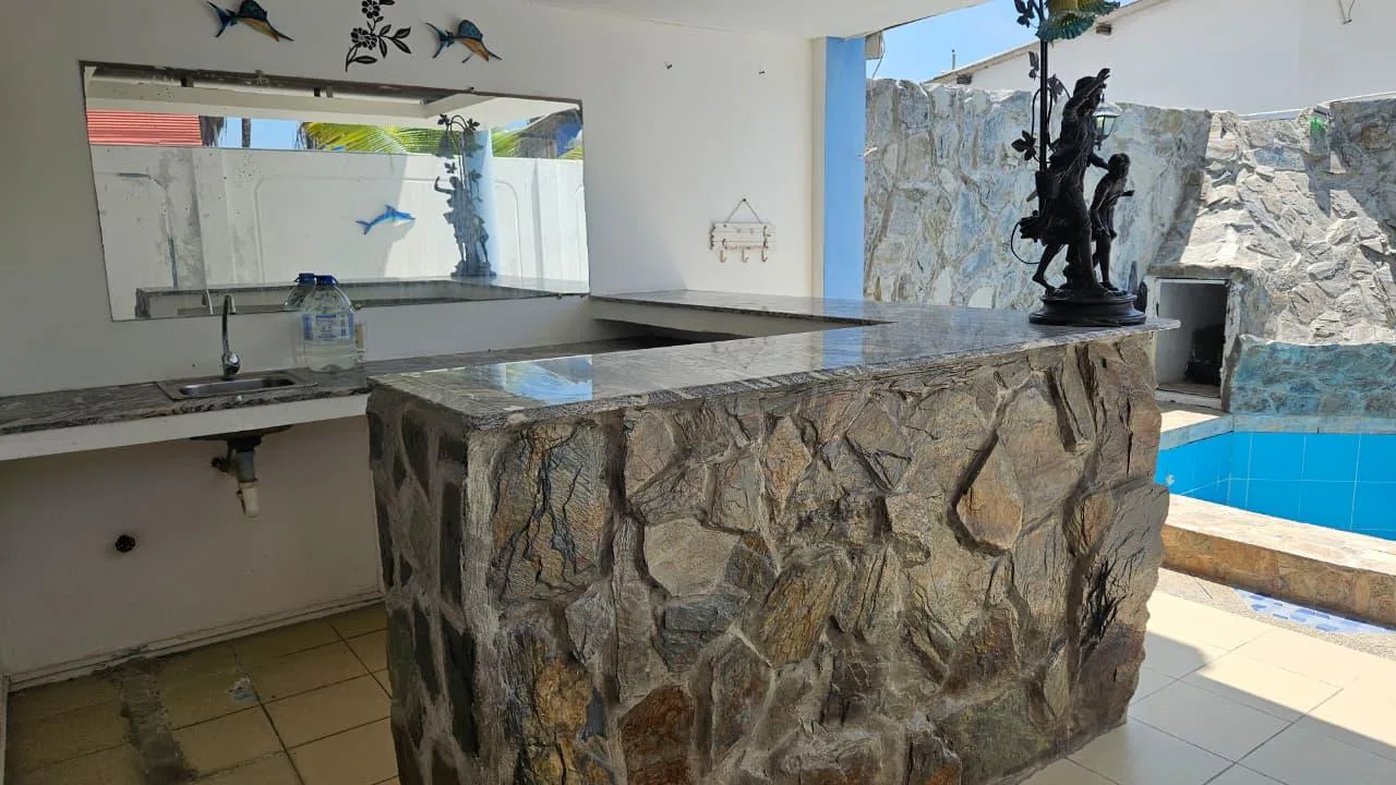 VENTA CASA URB. VILLA MARINA. RUTA SPONDYLUS.CAPAES. SANTA ELENA VivC