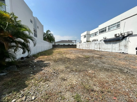 Terreno en Venta en Isla Mocolí JoeG