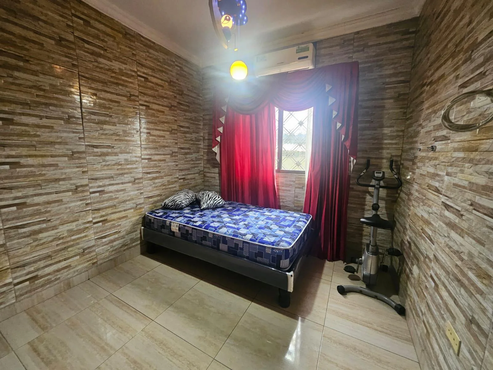 Se vende Casa en Mucho Lote 1, Norte de Guayaquil, AnaA